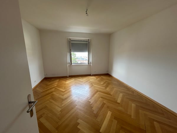 Appartement de caractère de 2,5 pièces en duplex au 4ème étage 4