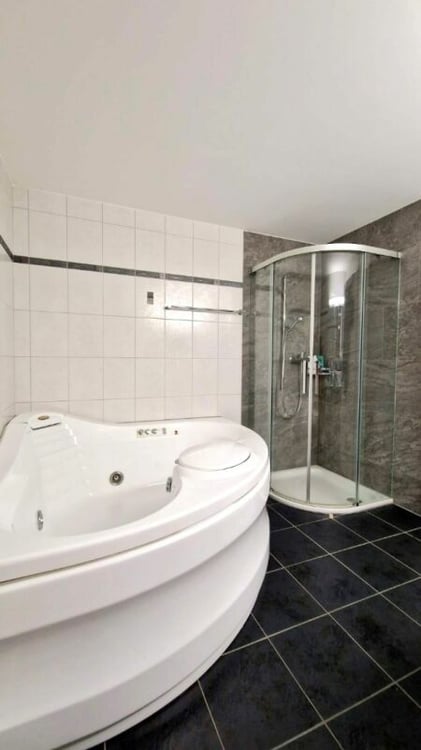 schöne 1.5 Zimmer-Gartenwohnung in Eigentumsstandart sucht Mieter 6