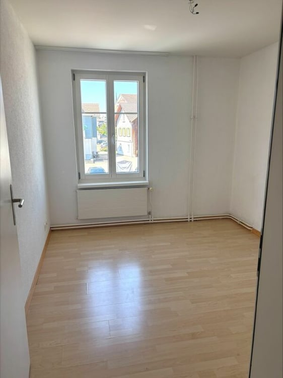 tolle 4 1/2 Zimmer-Wohnung zu mieten 5