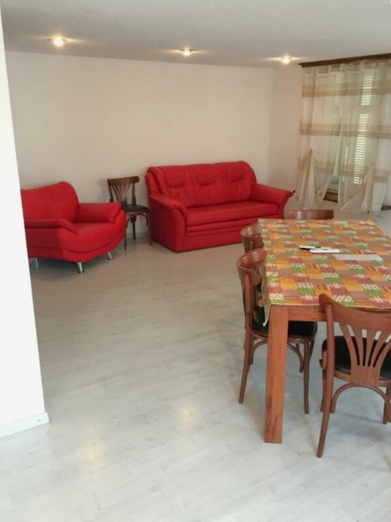 möbelierte 2 1/2 Zimmerwohnung im Herzen von Wil zu mieten 4