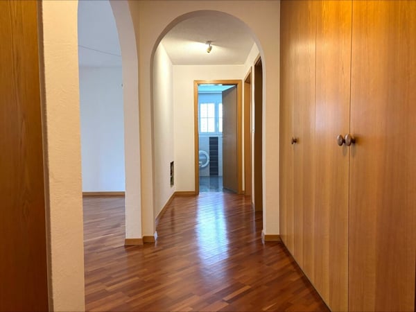 Grosszügige 5.5-Zimmerwohnung in ruhiger, grüner Wohnlage 18