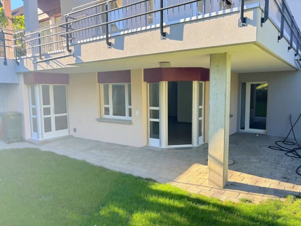 Grosszügiges 3.5-Zimmer-Einfamilienhaus mit 2.5-Zimmer-Einliegerwohnung, riesiger Garage und sonniger Gartenanlage 21
