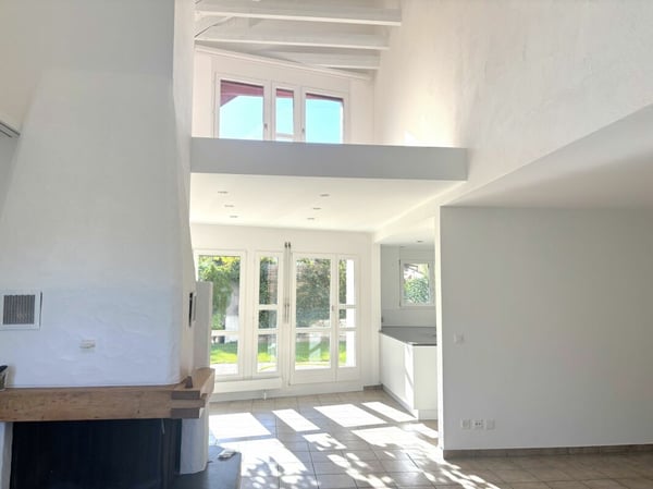 Grosszügiges 3.5-Zimmer-Einfamilienhaus mit 2.5-Zimmer-Einliegerwohnung, riesiger Garage und sonniger Gartenanlage 5