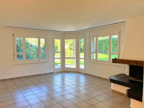 Grosszügiges 3.5-Zimmer-Einfamilienhaus mit 2.5-Zimmer-Einliegerwohnung, riesiger Garage und sonniger Gartenanlage 18