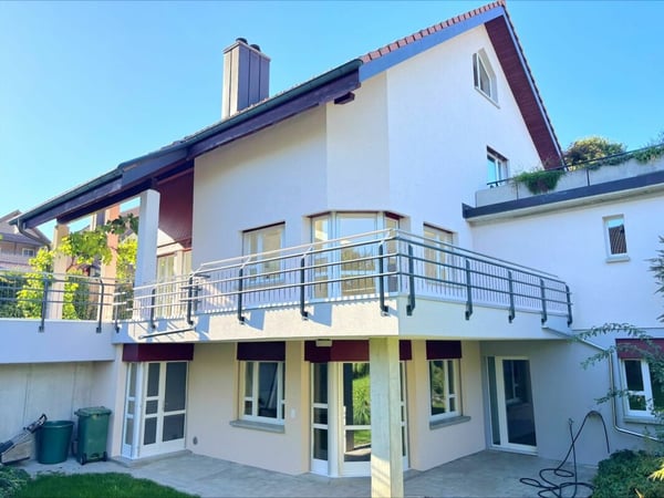 Grosszügiges 3.5-Zimmer-Einfamilienhaus mit 2.5-Zimmer-Einliegerwohnung, riesiger Garage und sonniger Gartenanlage 27