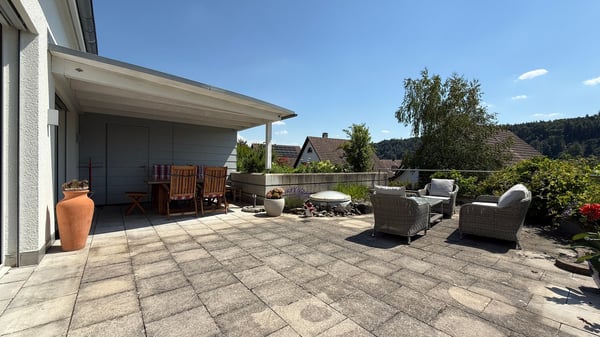 Grosszügiges 10-Zimmer-Einfamilienhaus in ruhiger Lage in Glattfelden 10