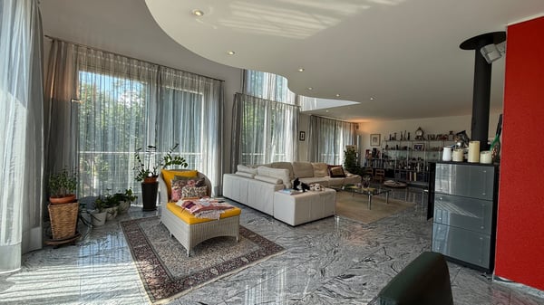 Grosszügiges 10-Zimmer-Einfamilienhaus in ruhiger Lage in Glattfelden 6