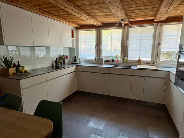 Historisches Mittelhaus mit Einliegerwohnung im Herzen des alten Dorfkerns von Opfikon 2