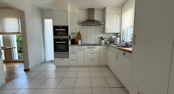 Charmantes 5.5-Zimmer-Einfamilienhaus in Niederhasli 4