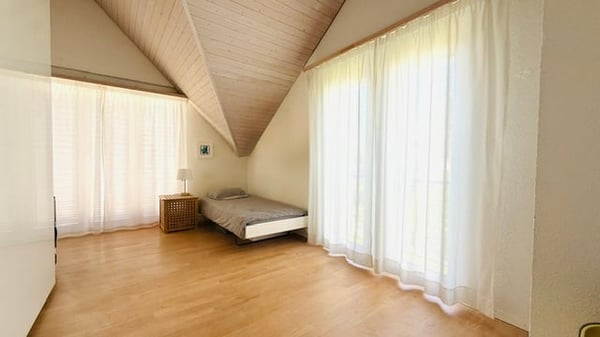 Charmantes 5.5-Zimmer-Einfamilienhaus in Niederhasli 8