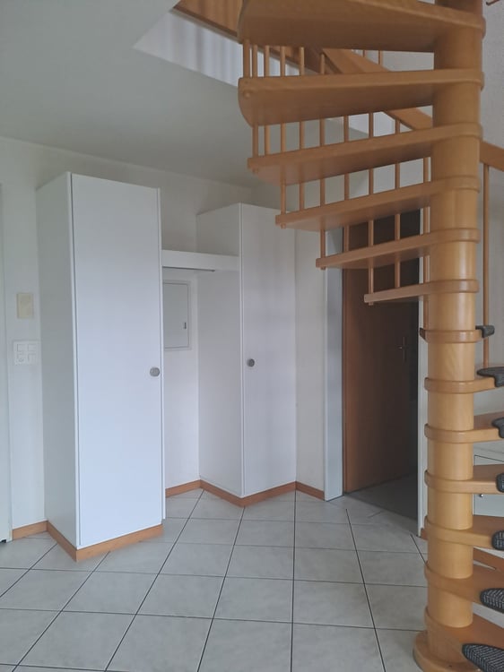 Moderne 1.5-Zimmer-Dachwohnung mit Balkon und Garage in Eschlikon 8