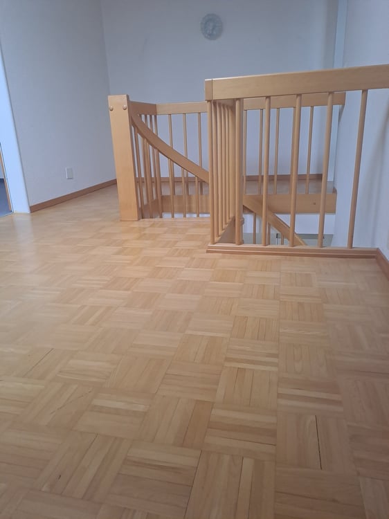 Moderne 1.5-Zimmer-Dachwohnung mit Balkon und Garage in Eschlikon 7