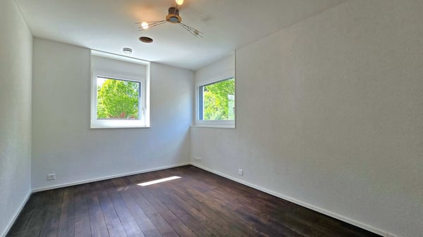 Modernes Einfamilienhaus mit viel Wohnraum und Weitsicht 12