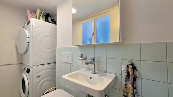 Komplett renoviert und stilvoll ausgebaut 11