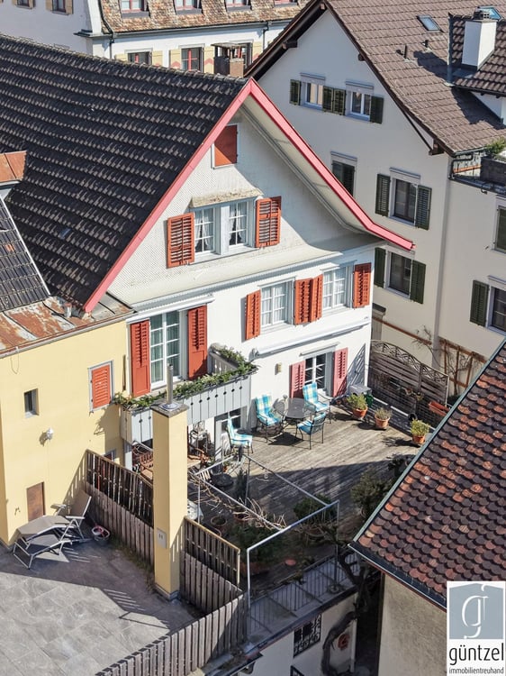 Zweifamilienhaus mit Ladengeschäft - gut geeignet zur Selbstnutzung 2