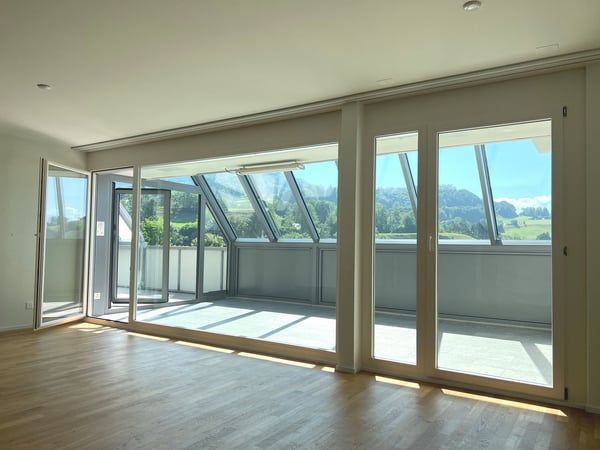 3.5-Zimmer-Wohnng mit grosser Terrasse / Wintergarten und herrlichem Ausblick 6