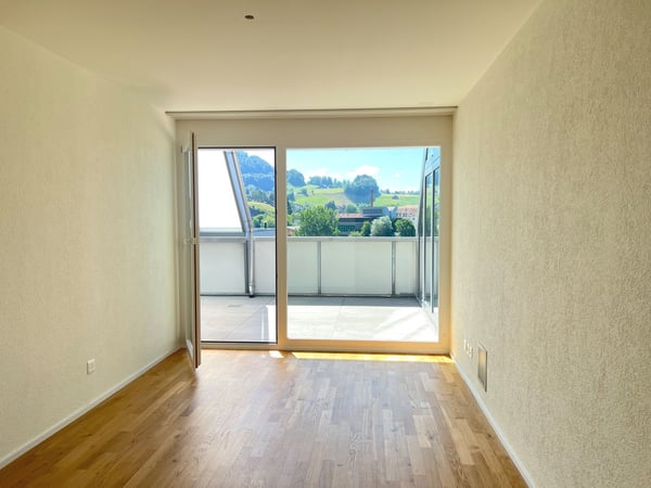 3.5-Zimmer-Wohnng mit grosser Terrasse / Wintergarten und herrlichem Ausblick 11