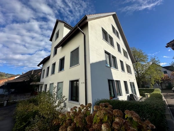 attraktive 1 1/2-Zimmer-Wohnung an zentraler und sonniger Wohnlage 3