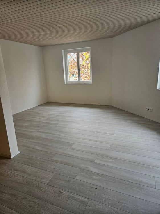 Grosszügige Wohnung an attraktiver Lage 6