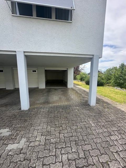 attraktive 4 1/2-Zimmer-Attikawohnung an ruhiger und sonniger Wohnlage 12