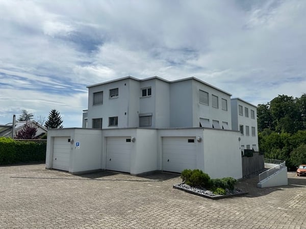 attraktive 4 1/2-Zimmer-Attikawohnung an ruhiger und sonniger Wohnlage 15
