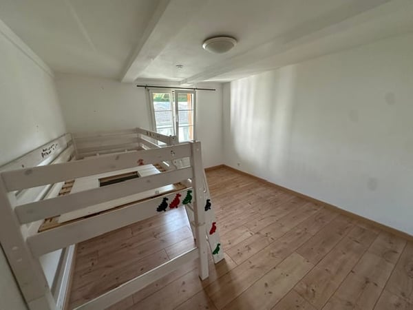 6 1/2-Zimmer-Reihen-Eck-Wohnhaus mit Garten an ruhiger und zentraler Wohnlage 12