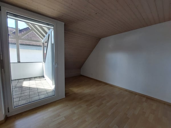 Grosszügige Maisonettewohnung mit Galerie im Herzen von Eschenbach 9