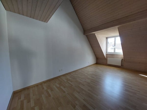 Grosszügige Maisonettewohnung mit Galerie im Herzen von Eschenbach 7