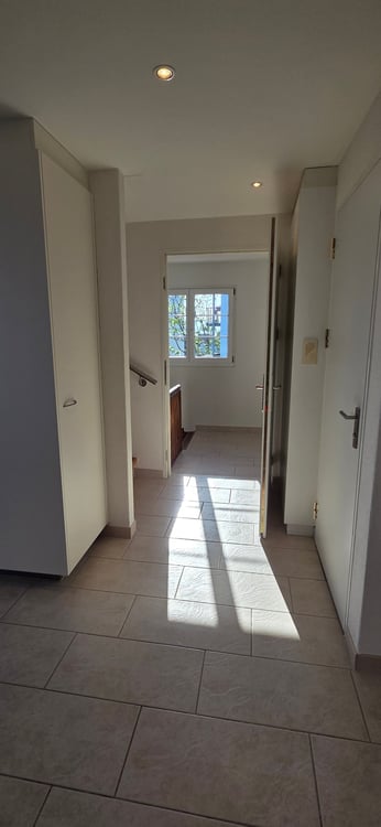 Maisonette mit Seesicht, privatem Garten und einzigartigem Wohnatelier inkl. Garage 9