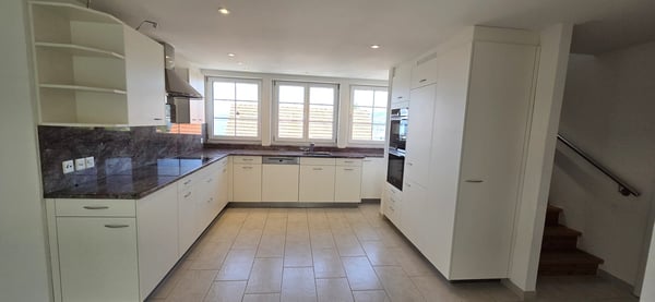 Maisonette mit Seesicht, privatem Garten und einzigartigem Wohnatelier inkl. Garage 7