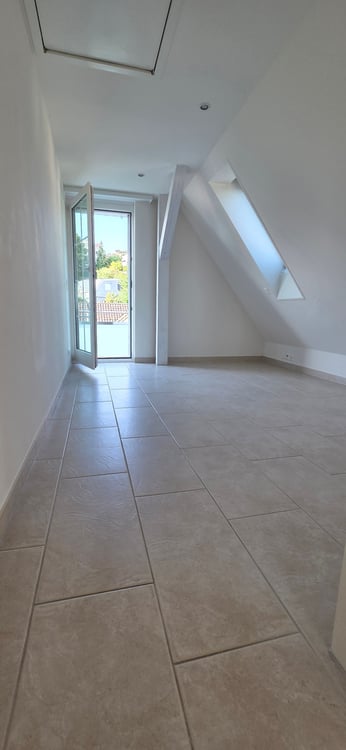 Maisonette mit Seesicht, privatem Garten und einzigartigem Wohnatelier inkl. Garage 8