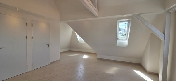 Maisonette mit Seesicht, privatem Garten und einzigartigem Wohnatelier inkl. Garage 2