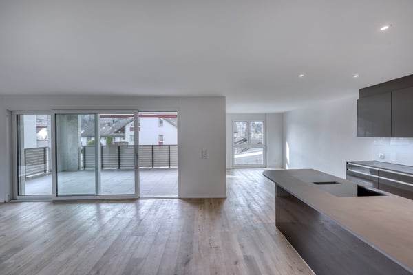 Grosszügige 3.5-Zimmer-Wohnung in Saland – inkl. 2 Parkplätze 2