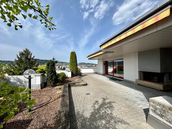 Attikawohnung mit grosser Terrasse