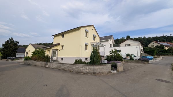 Charmantes renoviertes Einfamilienhaus in ruhiger Lage 2
