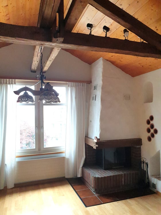 Grosses Wohnhaus mit 2 Zimmern und ehemaligem Restaurant 4