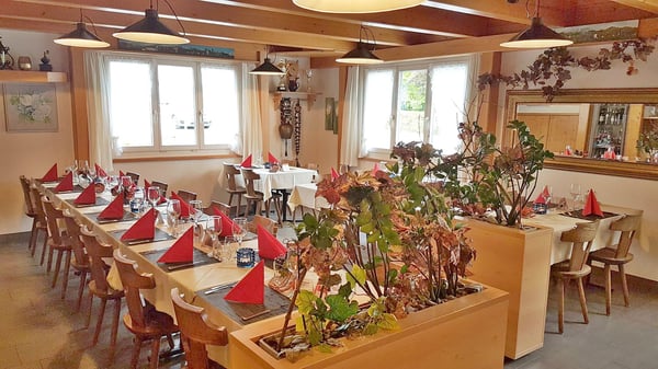 Grosses Wohnhaus mit 2 Zimmern und ehemaligem Restaurant 2