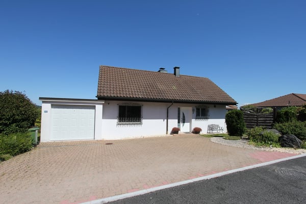 Attraktives 5½-Zimmer Einfamilienhaus mit Garage und schöner Bergsicht 4