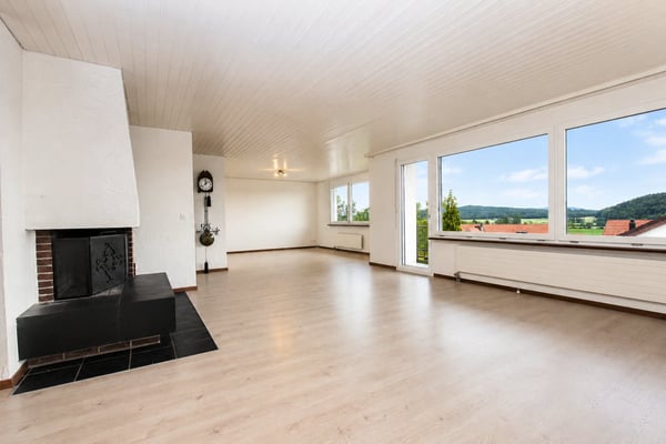 Attraktives 5½-Zimmer Einfamilienhaus mit Garage und schöner Bergsicht 1