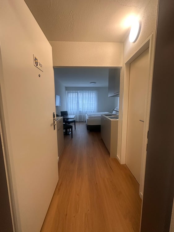 Studio Nähe Flughafen 4