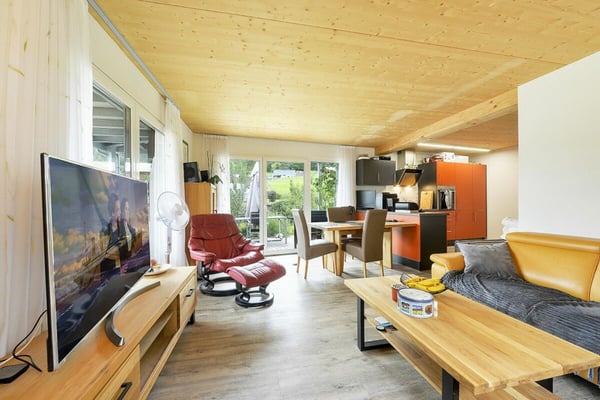 2-Familienhaus mit 2.5-Zi. Wohnungen als Renditeobjekt 2