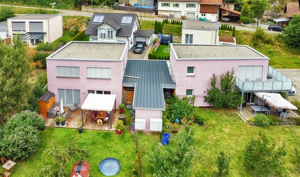 2-Familienhaus mit 2.5-Zi. Wohnungen als Renditeobjekt 3