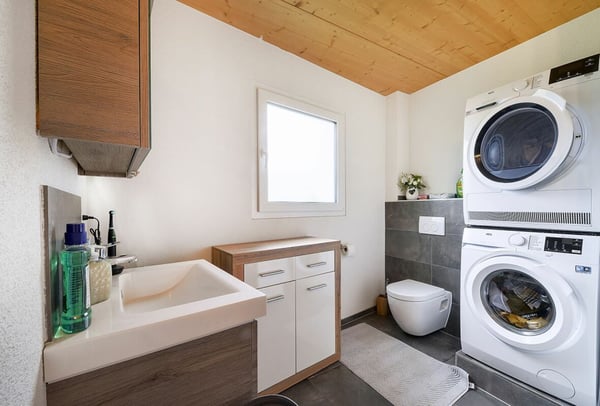 2-Familienhaus mit 2.5-Zi. Wohnungen als Renditeobjekt 6