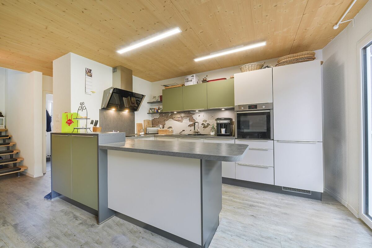 Maison unifamiliale et bifamiliale sur un grand terrain pour usage personnel ou comme objet de rendement copie