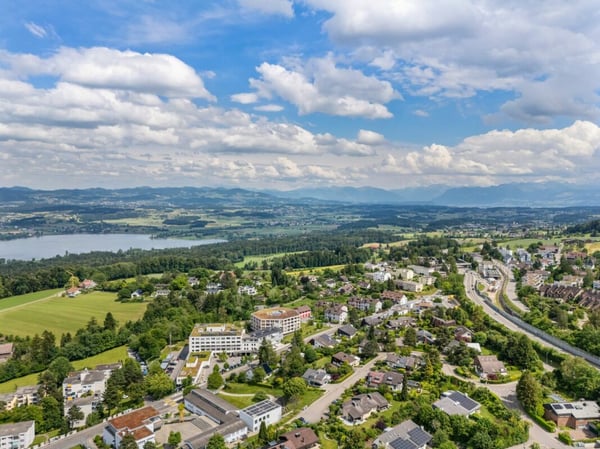 Charnantes 6.5-Zi. Reihenhaus an familienfreundlicher Lage 13
