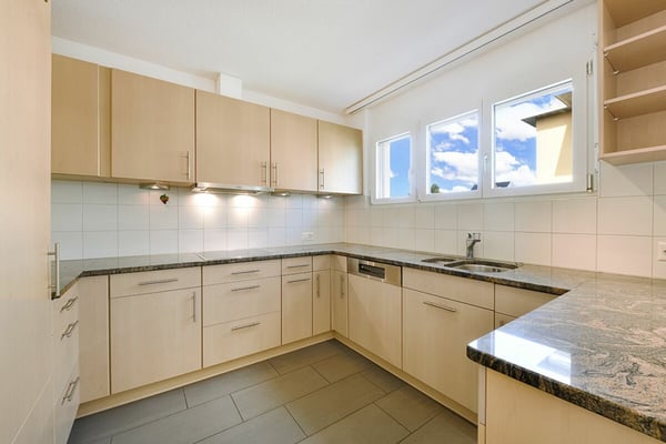 Gepflegte 4.5-Zi. Eigentumswohnung an idealer Lage mit grossem Balkon 5