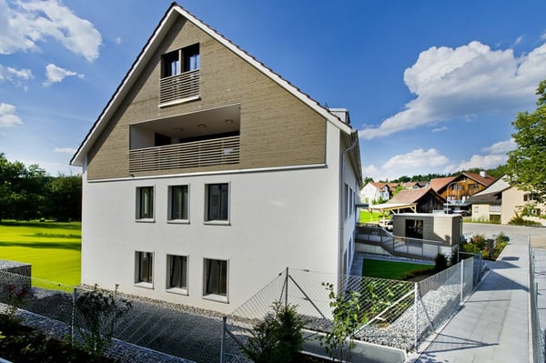 Exklusive 4.5-Zimmer Dach-Maisonette in Aathal-Seegräben 1