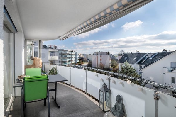 Charmante 1.5-Zimmer-Wohnung mit Sonnenbalkon und schöner Fernsicht 8