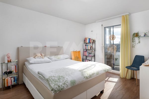 Charmante 1.5-Zimmer-Wohnung mit Sonnenbalkon und schöner Fernsicht 10