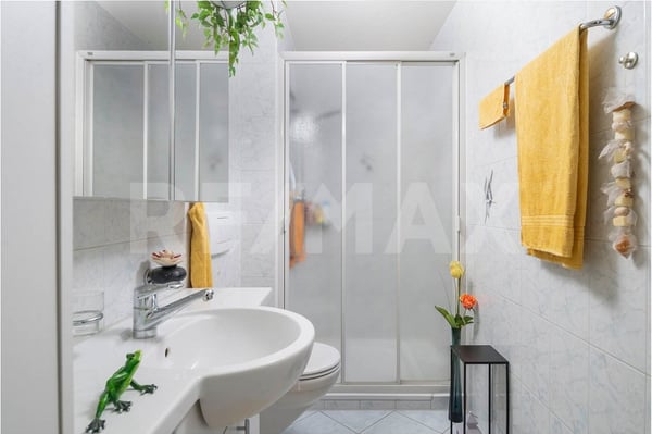 Charmante 1.5-Zimmer-Wohnung mit Sonnenbalkon und schöner Fernsicht 12